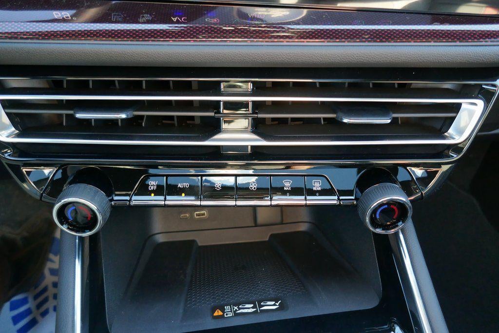 2026 Chevrolet Traverse Base