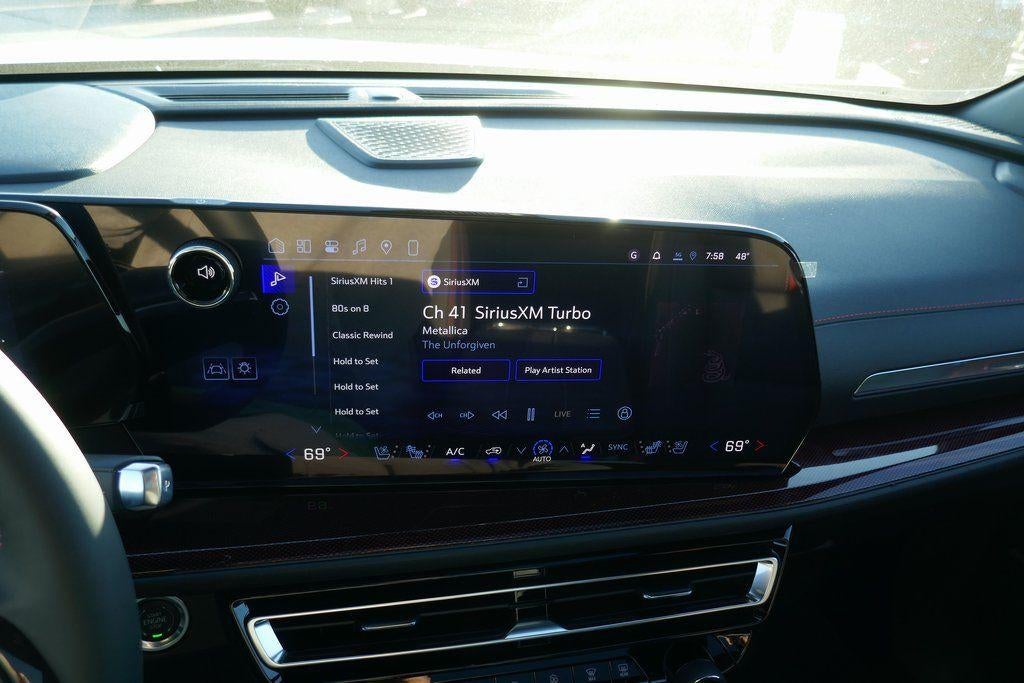 2026 Chevrolet Traverse Base