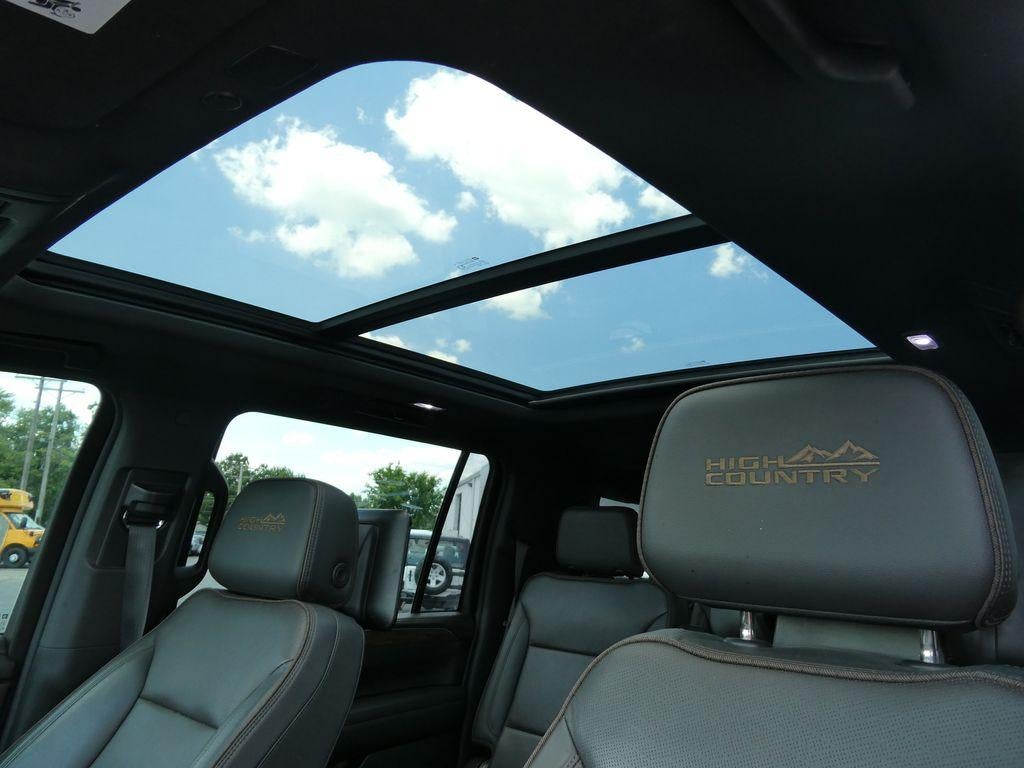 2021 Chevrolet Suburban High Country