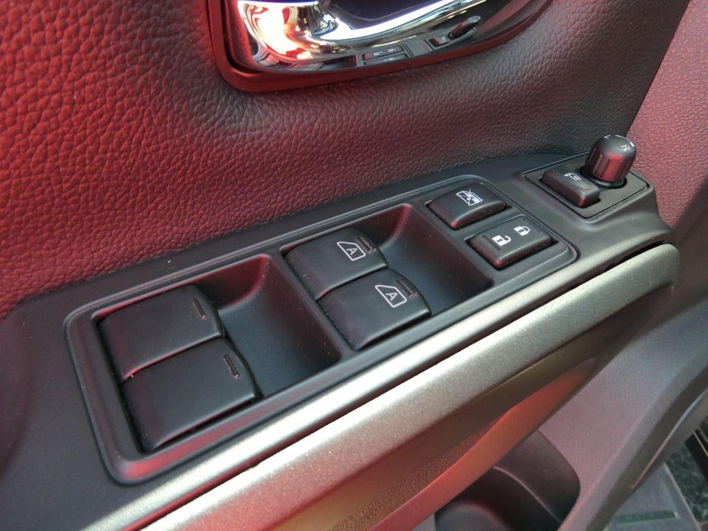 2021 Nissan TITAN Crew Cab PRO-4X 4x4