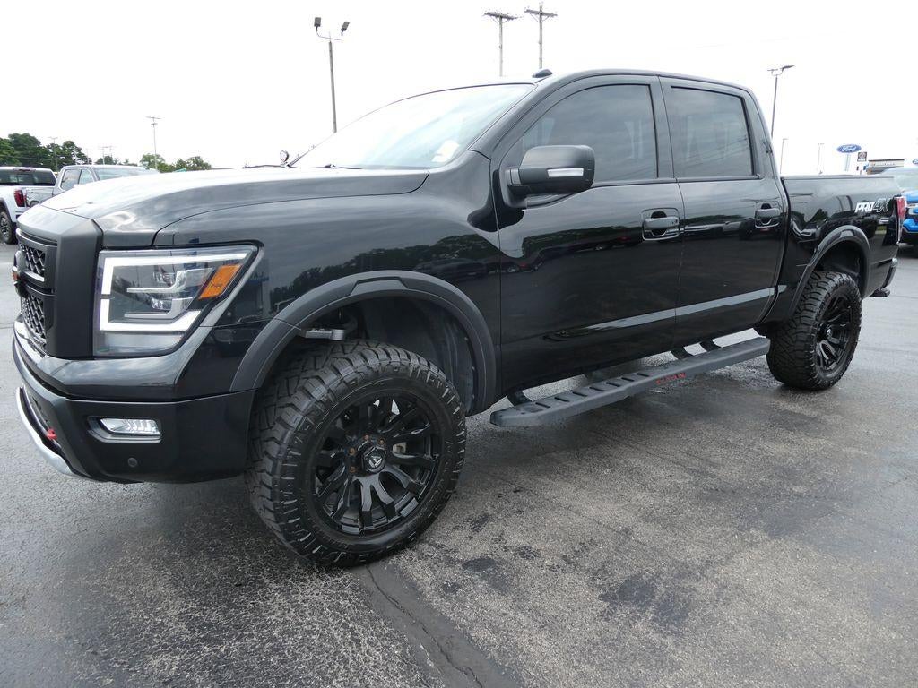 2021 Nissan TITAN Crew Cab PRO-4X 4x4