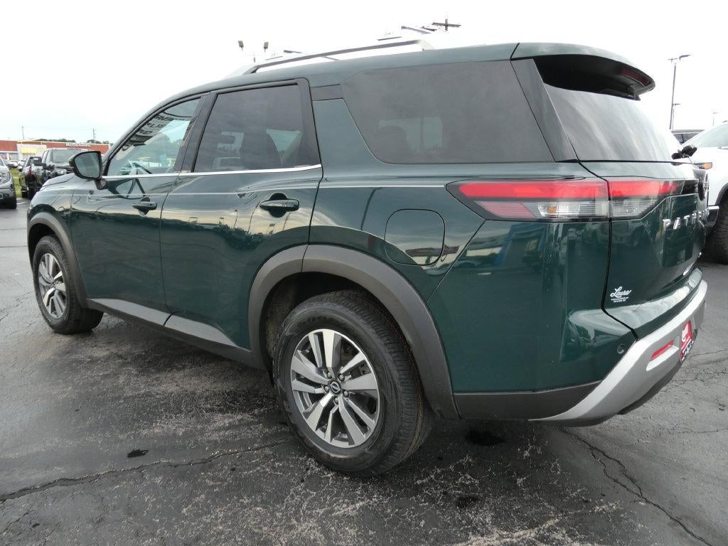 2023 Nissan Pathfinder SL 4WD