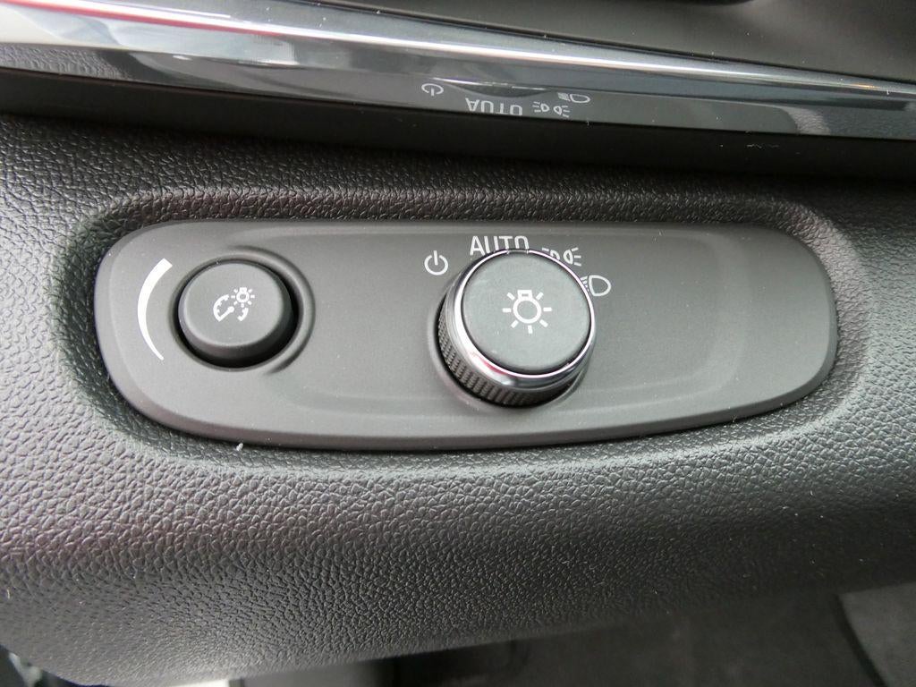 2025 Buick Envista Base