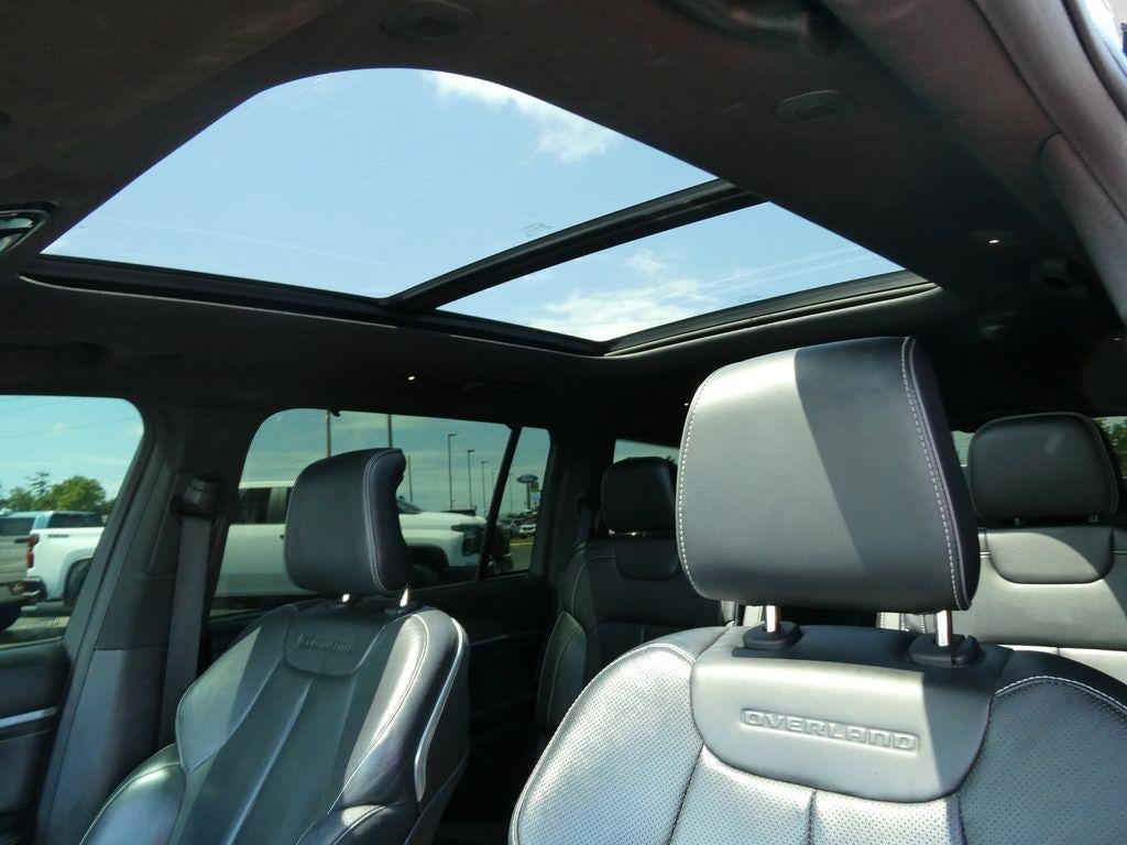 2022 Jeep Grand Cherokee L Overland 4x4