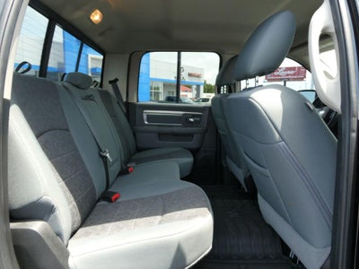 2018 RAM 1500 Big Horn Crew Cab 4x4 5'7" Box