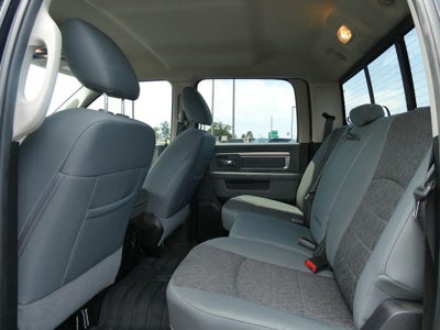 2018 RAM 1500 Big Horn Crew Cab 4x4 5'7" Box
