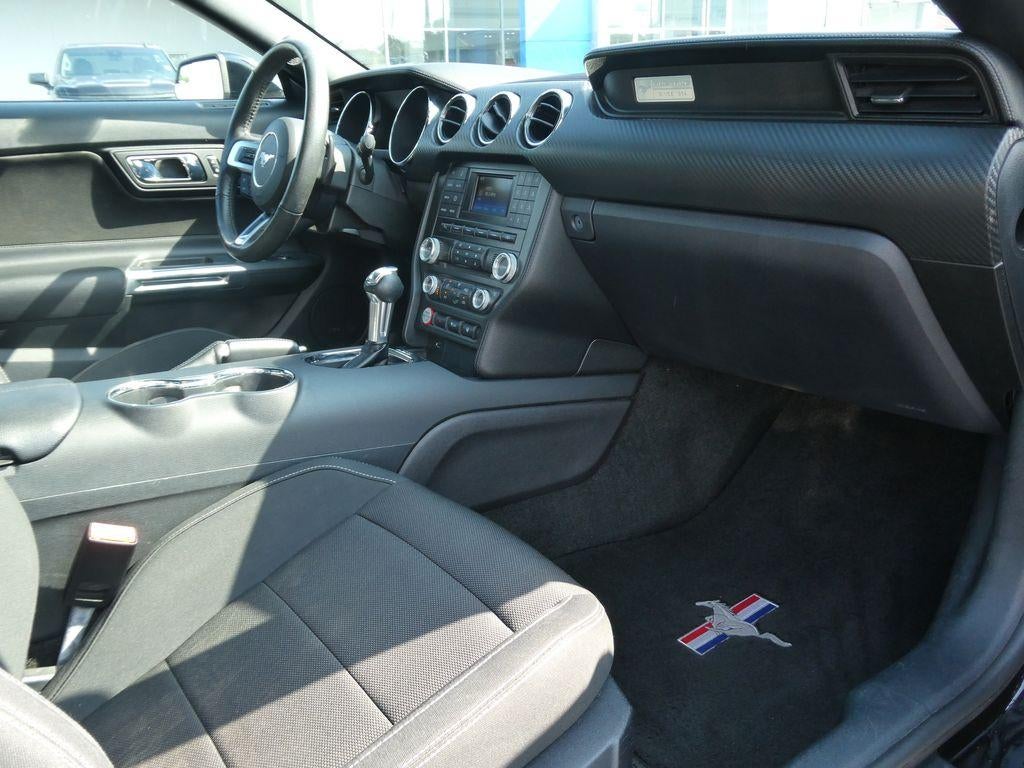 2015 Ford Mustang V6