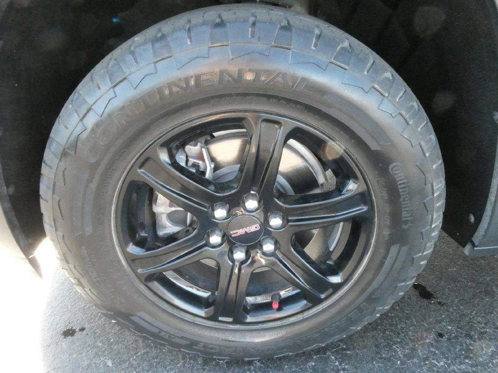 2022 GMC Acadia AT4